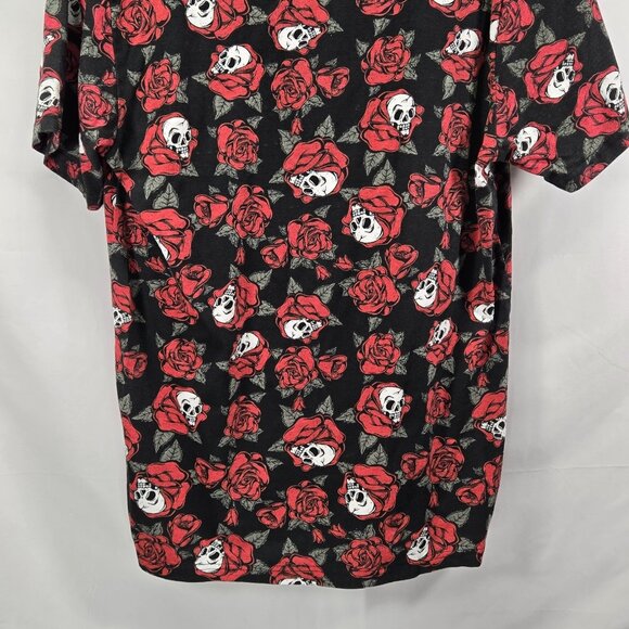 All Over Skulls Print Men T-Shirt WXYZ LG Short Sleeve Front Pocket Halloween - Picture 8 of 8